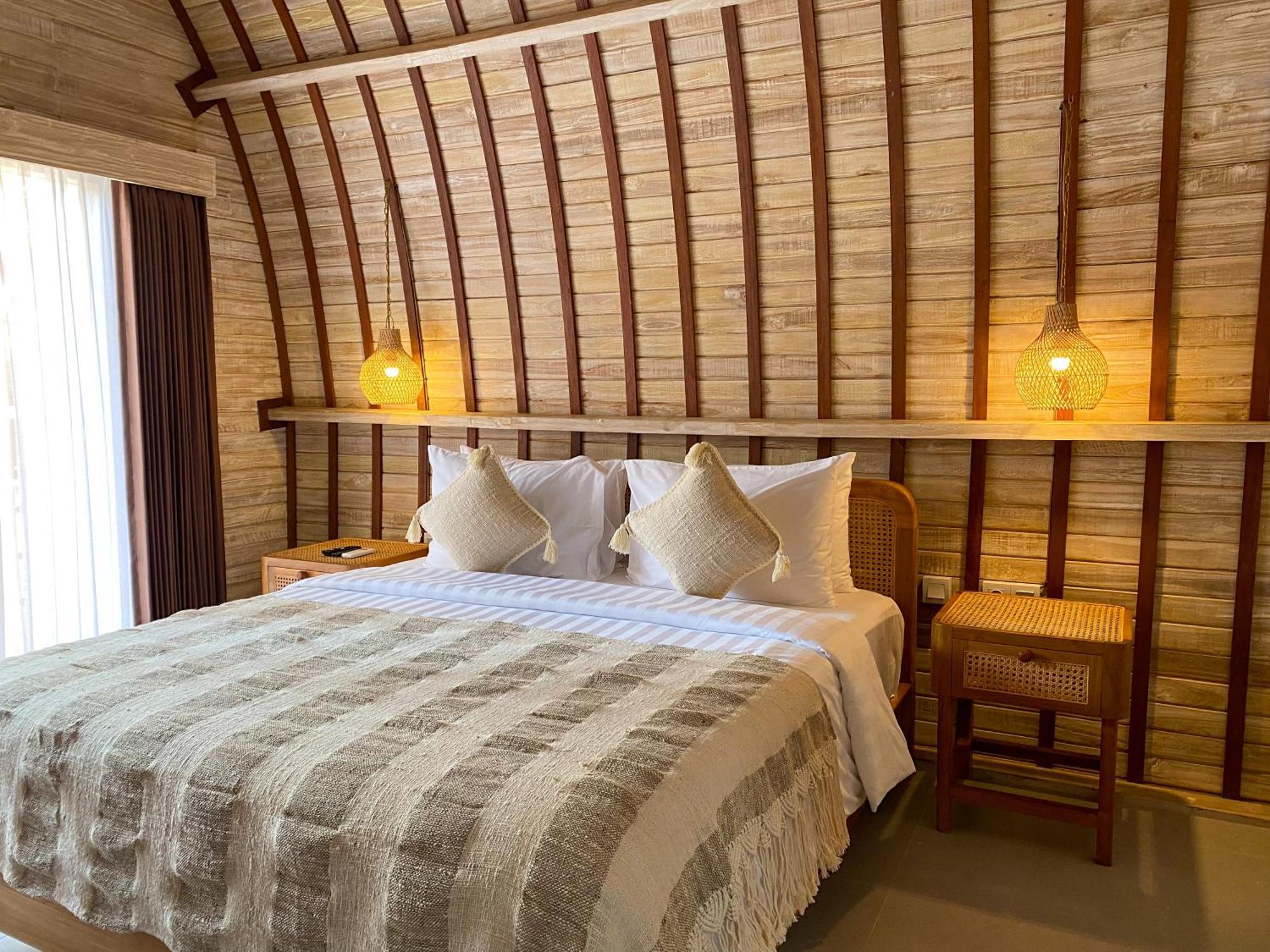 Ratan Uluwatu Hotel And Villas Exterior photo